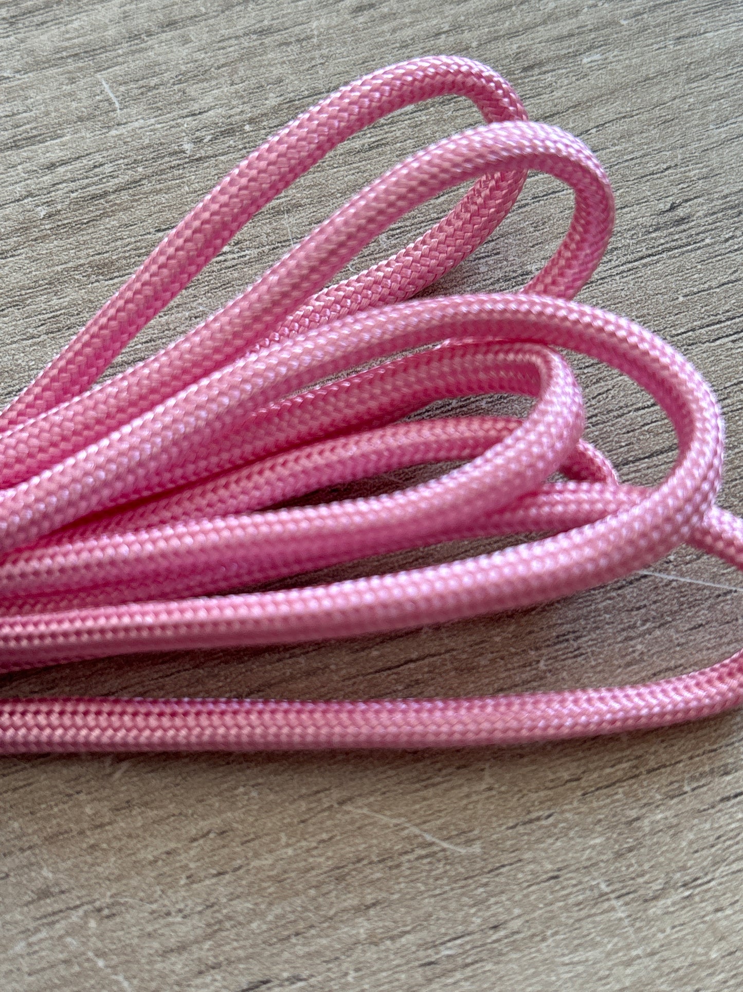 Collier anti-tiques en perles EM